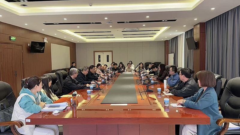 【国际讲座】AI赋能，思辨引领：重新定义青年教师科研新范式